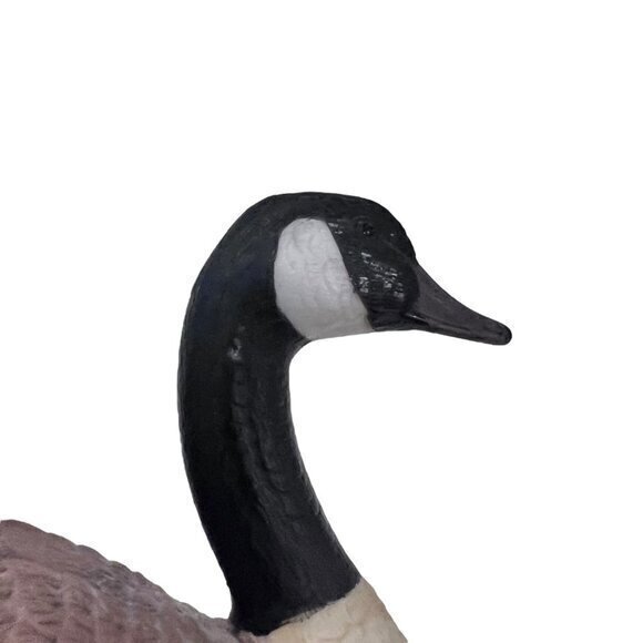 Lefton CANADA GOOSE Porcelain Bird Figurine 06591 Nest Egg Collection 1988 - Picture 6 of 9